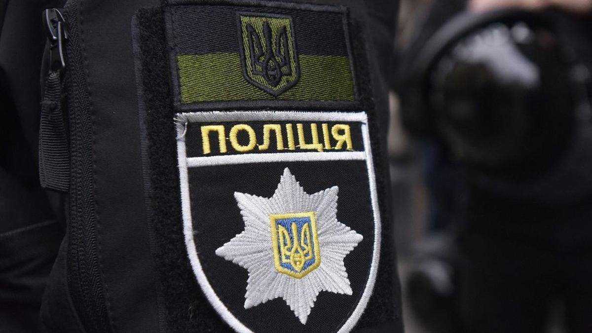 У Дніпрі поліцейські жорстко затримали хлопця без маски після чого його госпіталізували: призначена службова перевірка