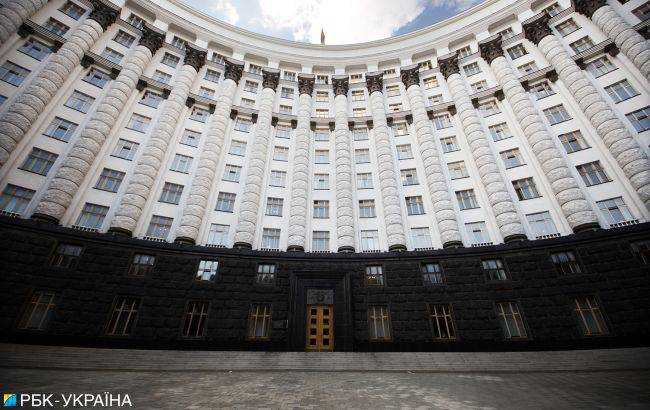 Уряд хочуть позбавити понад півсотні повноважень. Комітет Ради визнав закон корупційним