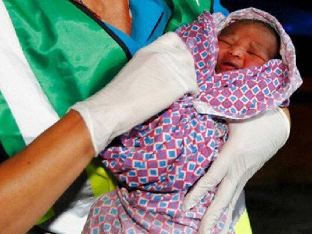 Школьница родила ребенка прямо во время экзамена