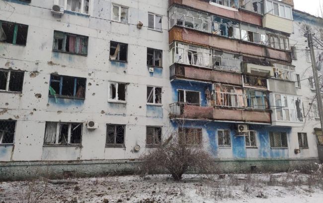 Оккупанты утром обстреляли Никополь, атакован водоканал: есть погибшая и раненая