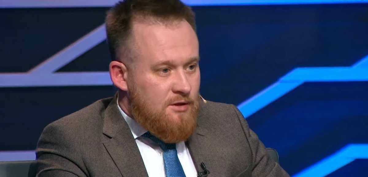 "Слуга народа" посоветовал пенсионерам кормиться "костьми коррупционеров"