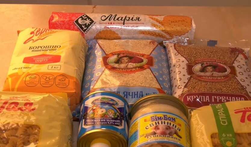 Киянам спростили порядок видачі продуктових наборів, хто може отримати