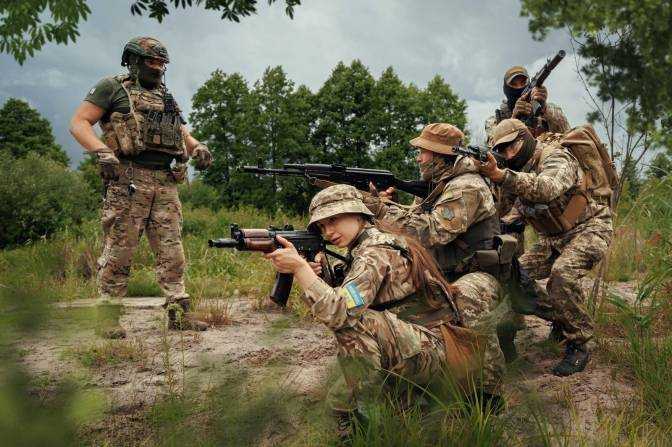 Українців просять не сповіщати про позитивні новини на передовій передчасно