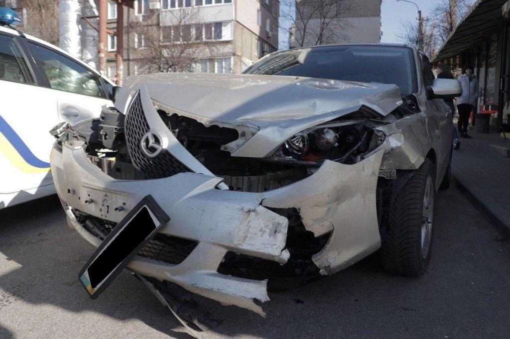 Разбитые авто и большая пробка: подробности ДТП в Днепре
