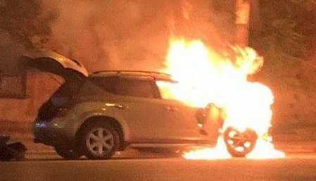 В Днепре полностью сгорел автомобиль
