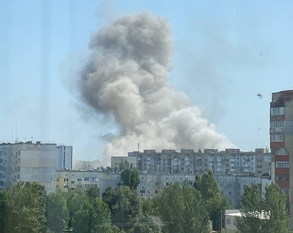 В Новой Каховке под обстрел рф попал жилой район: сообщают о погибших и раненых