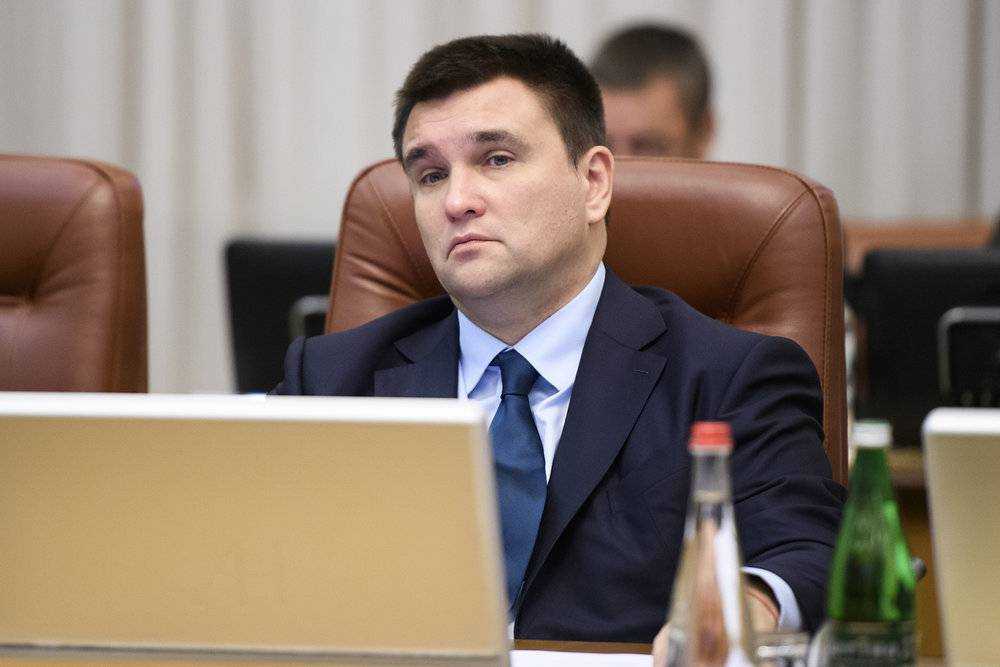 Зеленский уволил главу МИД Украины Климкина