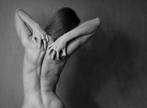 "Вид сзади": "любимая женщина" Зеленского сняла пижаму и показала свою спортивную форму