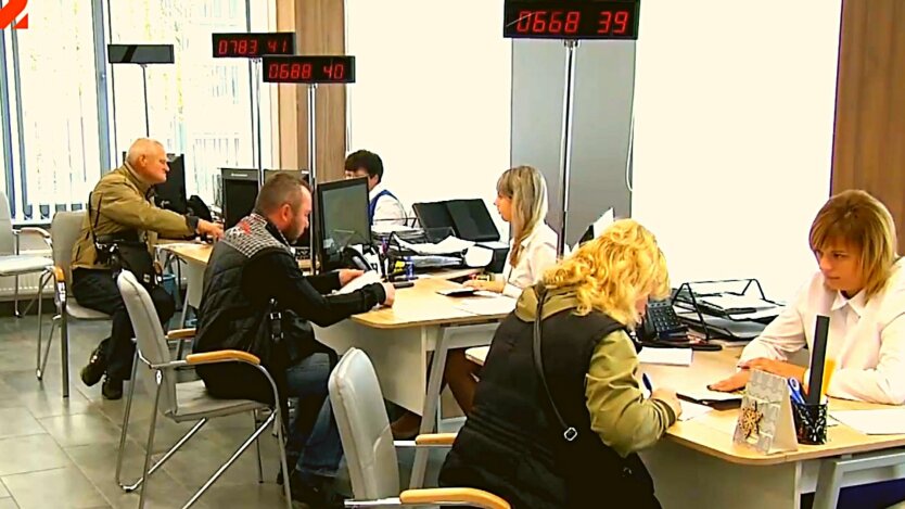 Украинцы могут получить от 900 до 6500 грн выплаты: кто может рассчитывать